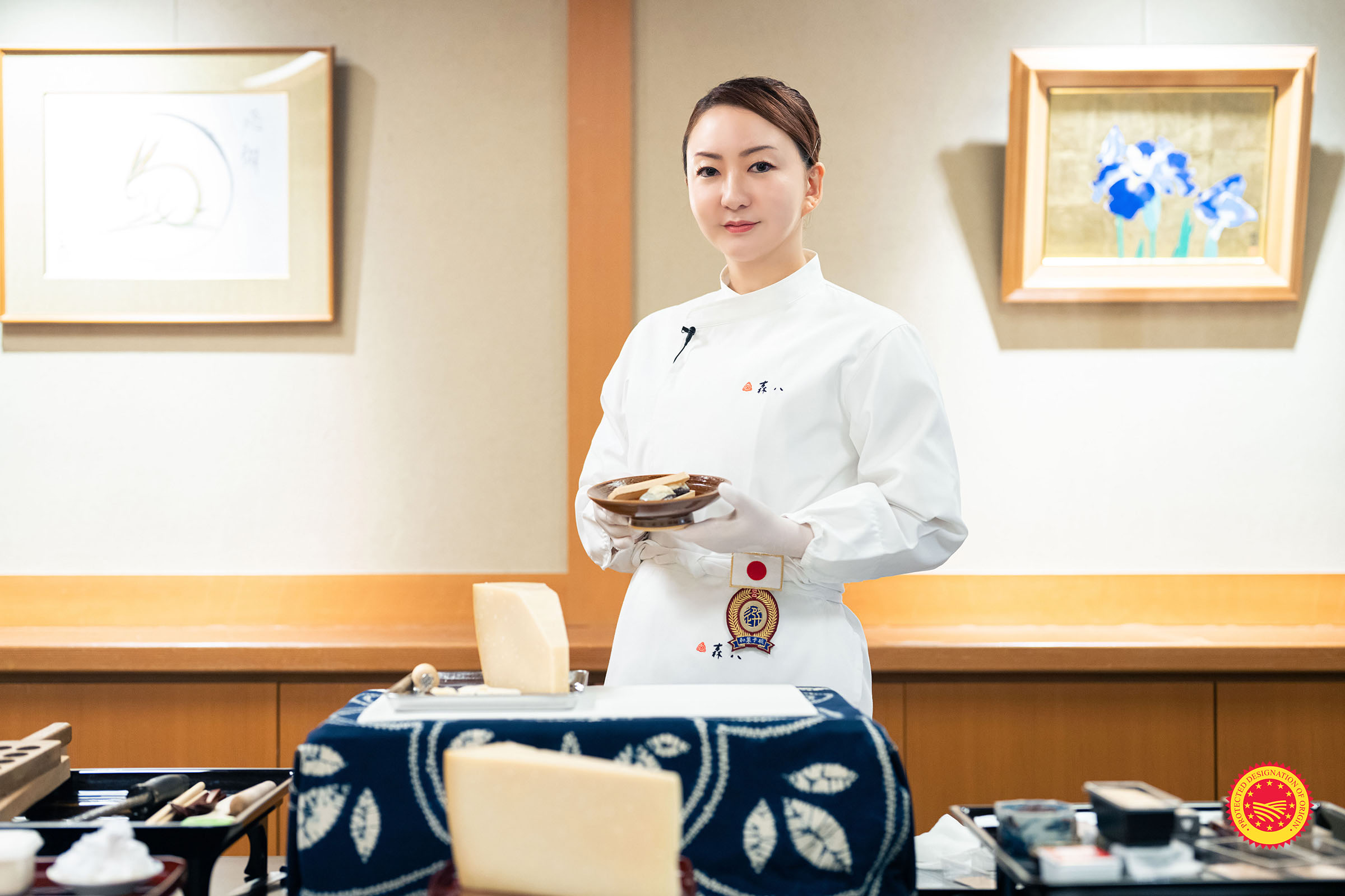 「【パルミジャーノ レッジャーノを使ったレシピ】パルミジャーノ レッジャーノの焼きもなか」イメージ